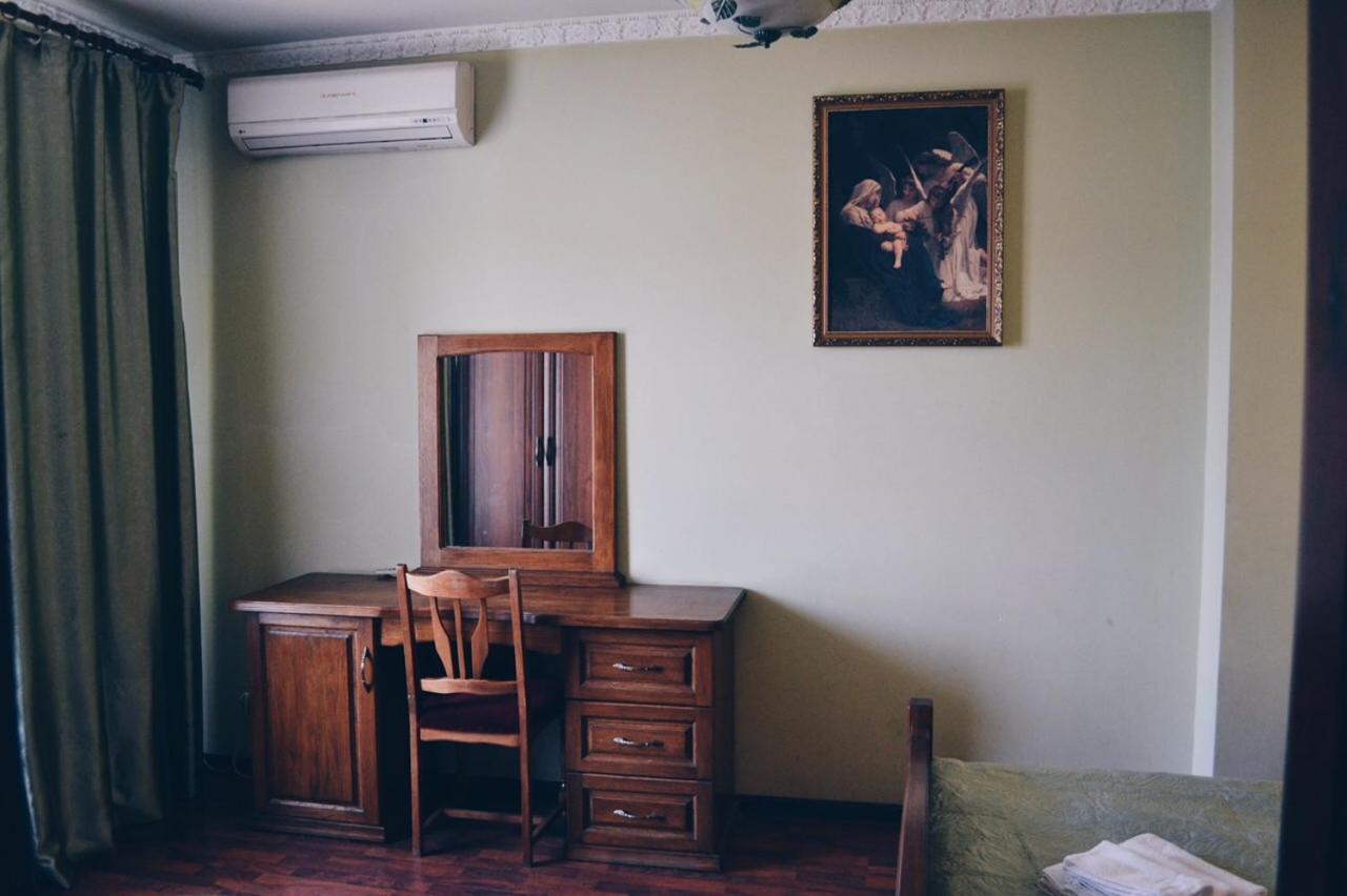 3-Room Apartments In Central City Lviv Kültér fotó